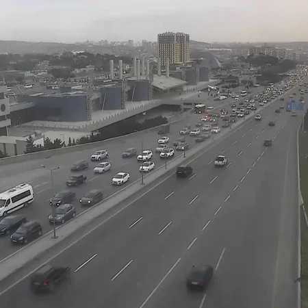 Bakının bir sıra yollarında tıxac müşahidə olunur