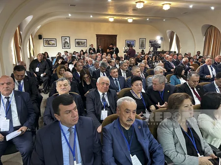 “Qərbi Azərbaycana qayıdışın beynəlxalq-hüquqi əsasları” mövzusunda konfrans keçirilib