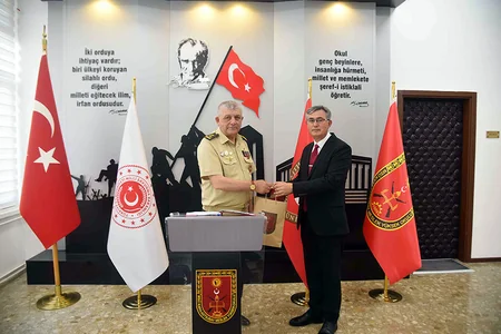 Milli Müdafiə Universitetinin rektoru Türkiyədə təhsil alan azərbaycanlı kursantlarla görüşüb