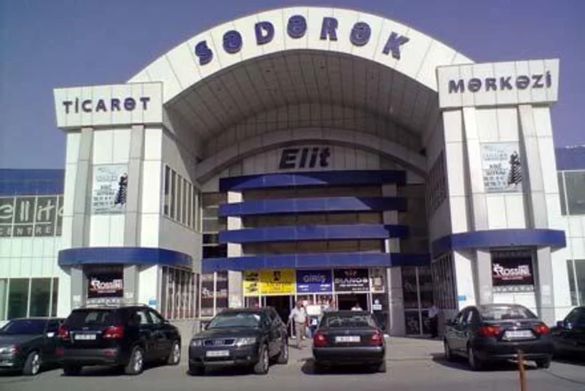 Sədərək Ticarət Mərkəzində iki polis əməkdaşını bıçaqlayan şəxsin apellyasiya şikayətinə baxılıb