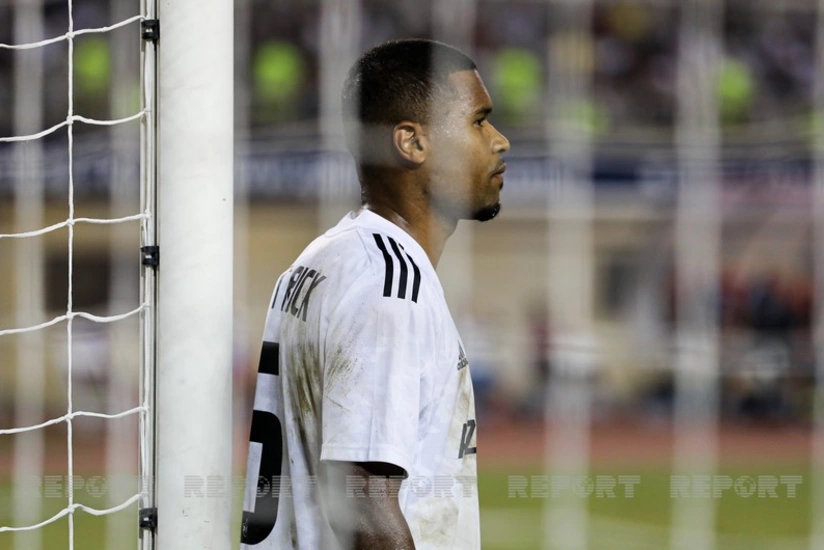 Qarabağ daha bir futbolçunun gedişini elan edib