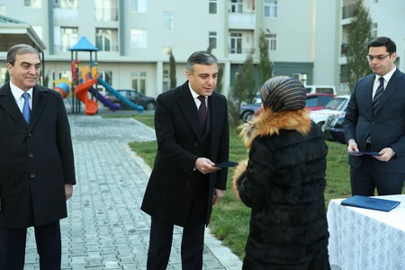 Gəncədə 80 mənzil şəhid ailələri və müharibə əlillərinə təqdim edilib
