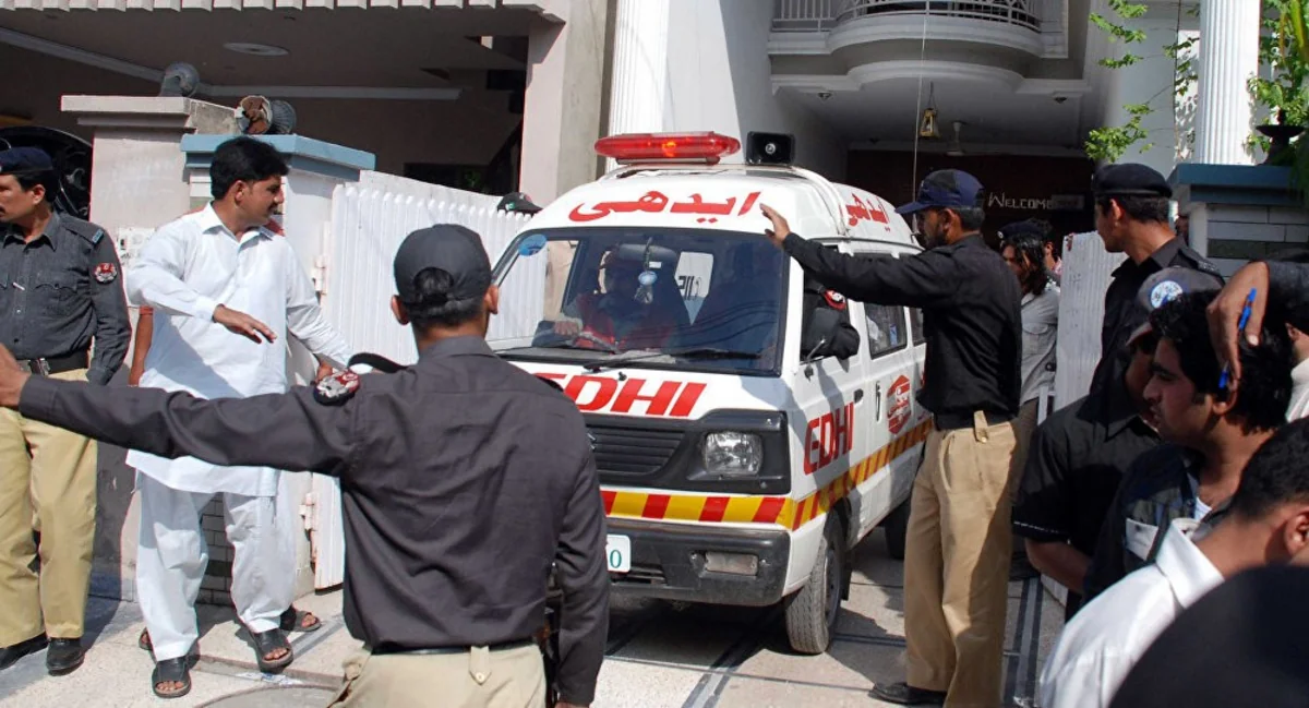 Nine people killed in Pakistan mosque explosion