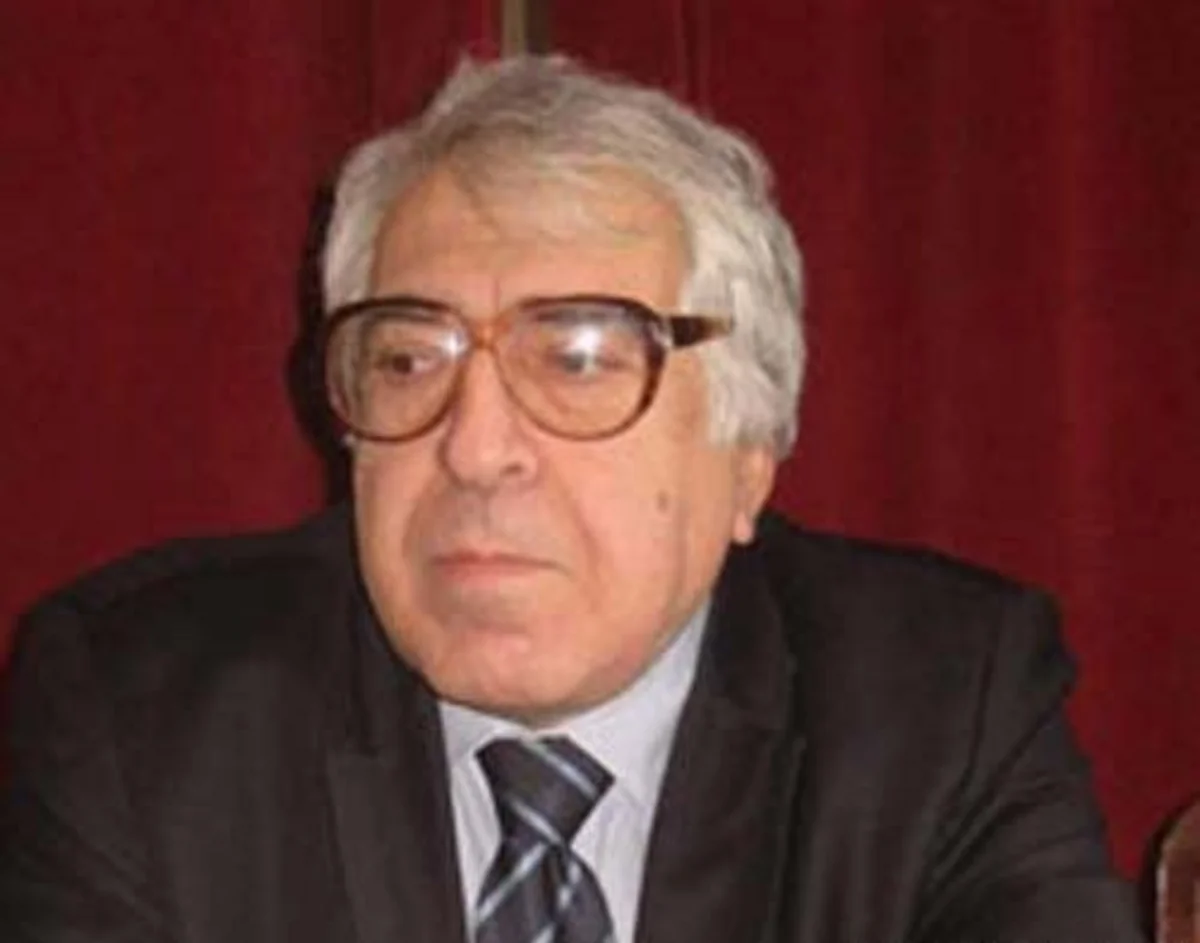 Moskvada xalq yazıçısı Anarın əsərləri çapdan çıxıb