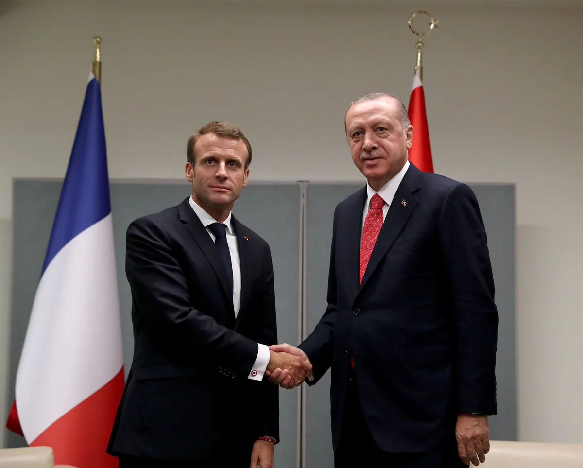 Эрдоган заявил об успешных переговорах с Макроном