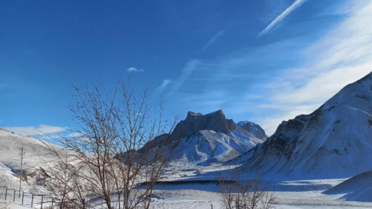 Faktiki hava: Şahdağa qar yağıb