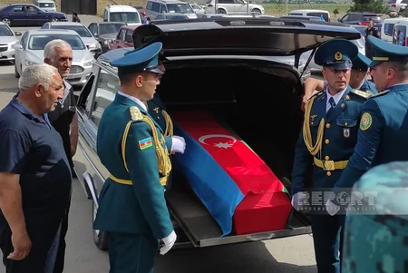 DSX-nin ildırım vurması nəticəsində həlak olan əsgəri Əli Nağıyev Gəncədə dəfn edilib