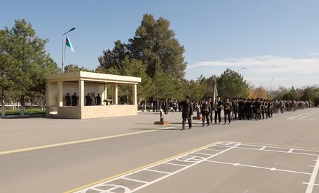 Əlahiddə Ümumqoşun Orduda növbəti buraxılış mərasimi keçirilib