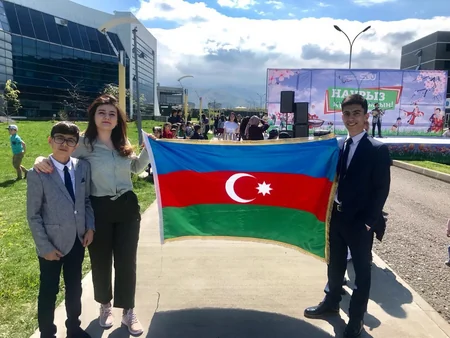 Azərbaycan məktəbliləri beynəlxalq müsabiqədə qalib gəliblər - FOTO