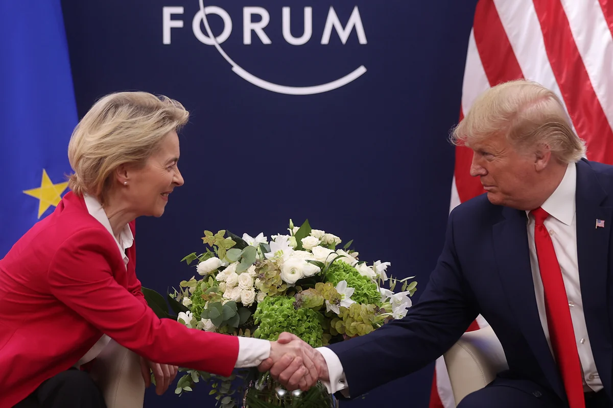 Глава ЕК провела телефонный разговор с Трампом