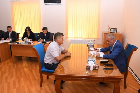 Meliorasiya və Su Təsərrüfatının sədri Ağdaşda vətəndaşları qəbul edib
