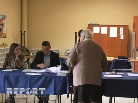 Fransua Olland prezident seçkilərində səs verib - FOTO - YENİLƏNİB