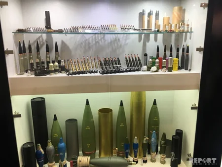 Azərbaycan istehsalı olan hərbi məhsullar Parisdə nümayiş etdirilir