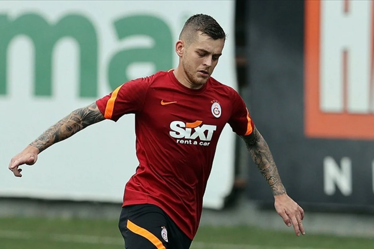 Qalatasaray futbolçusunu ərəb klubuna icarəyə verib