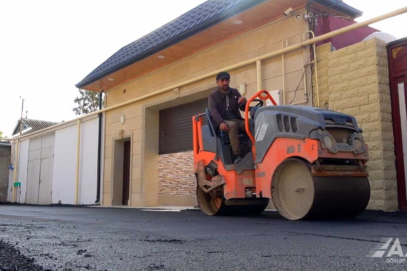 Bakının Xətai rayonunda iki küçə təmir edilir