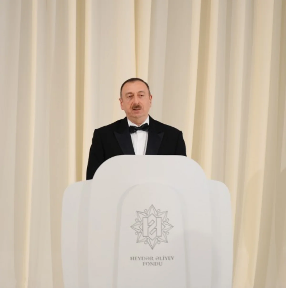Heydər Əliyevin anadan olmasının 92-ci ildönümünə və Heydər Əliyev Fondunun yaradılmasının həsr olunan təntənəli mərasim keçirilib - FOTO