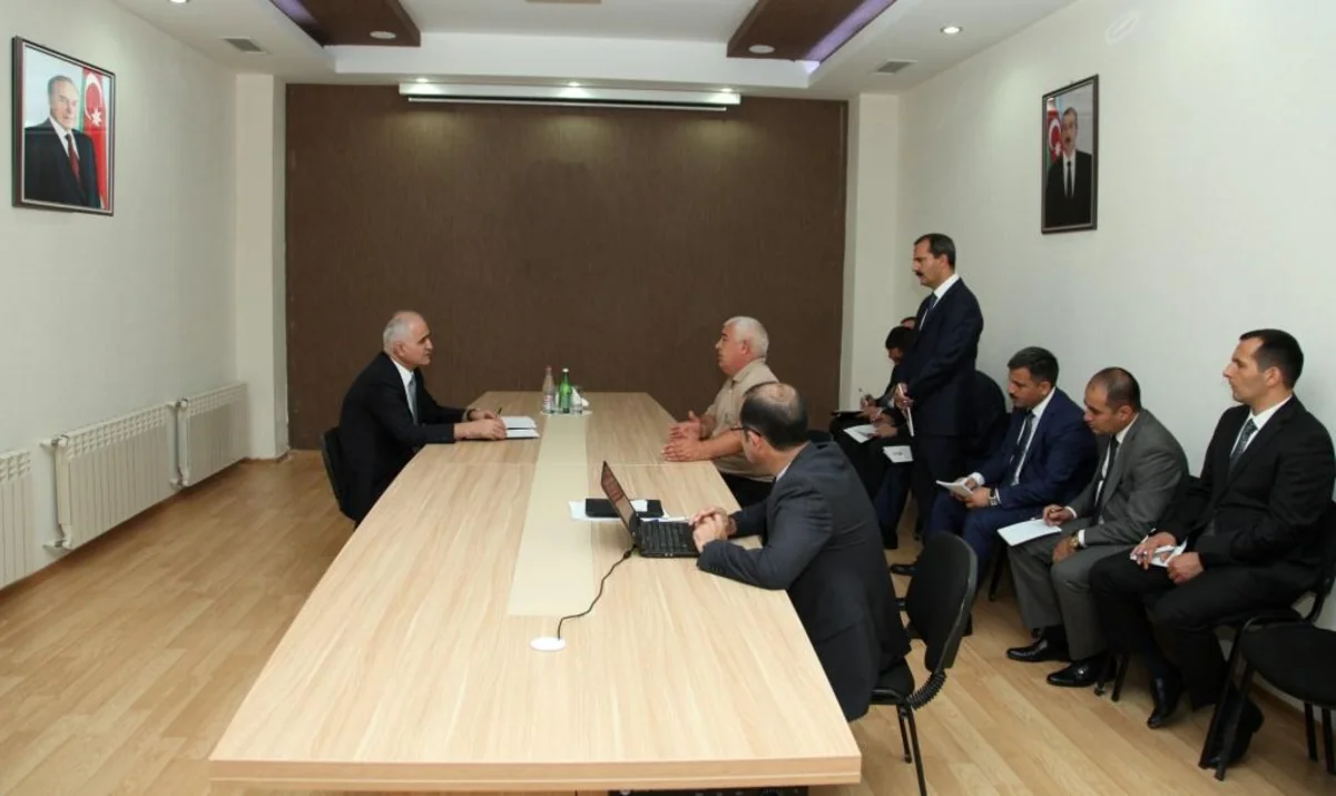 ​İqtisadiyyat naziri Lənkəranda vətəndaşlarla görüşüb