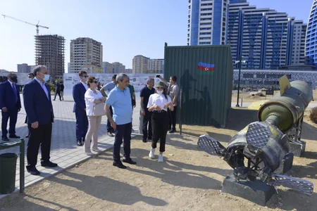Türkiyənin Baş Prokuroru Fəxri Xiyabanda və Hərbi Qənimətlər Parkında olub