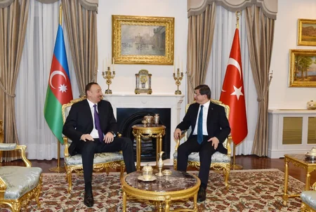 Prezident İlham Əliyev Türkiyənin Baş naziri Əhməd Davudoğlu ilə görüşüb