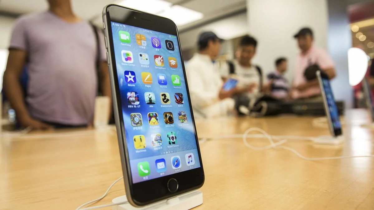 В Китае ввели предварительный запрет на продажу ряда моделей iPhone