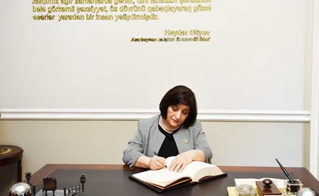 Sahibə Qafarova Tbilisidəki Azərbaycan Mədəniyyəti Muzeyini ziyarət edib