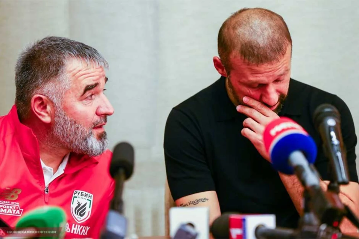 Türkiyənin tanınmış futbolçusu karyerasını başa vurduğunu rəsmən açıqlayıb