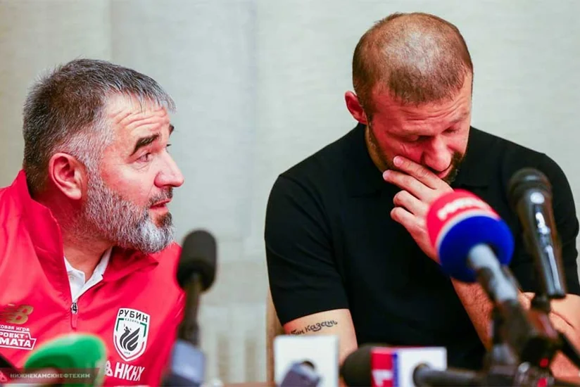 Türkiyənin tanınmış futbolçusu karyerasını başa vurduğunu rəsmən açıqlayıb