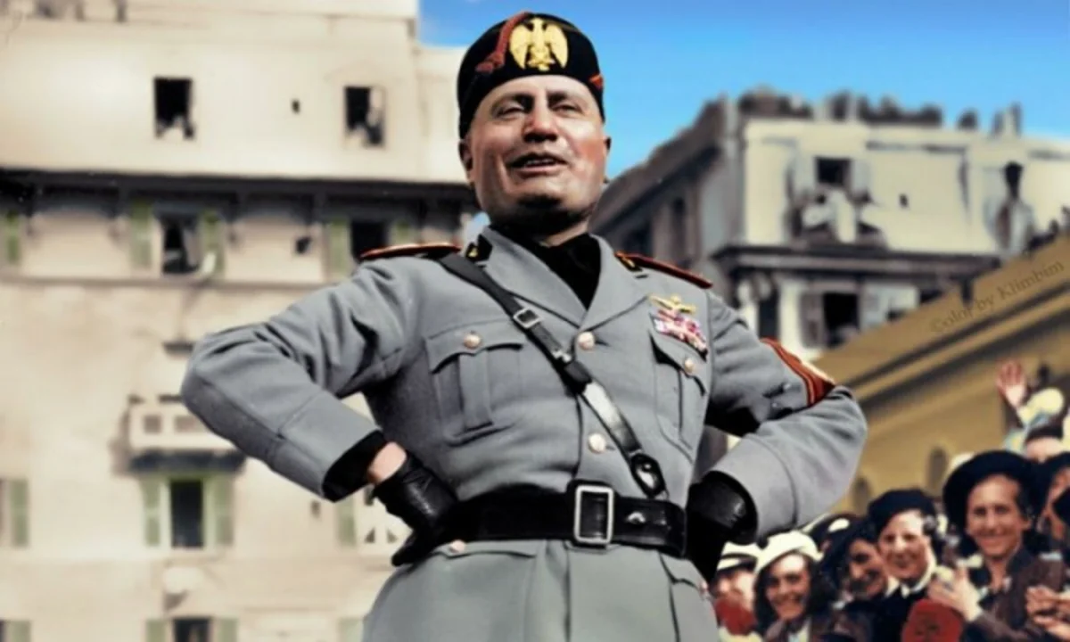 Polşada Prezidenti Mussolini ilə müqayisə edən hakim cəzalandırılıb