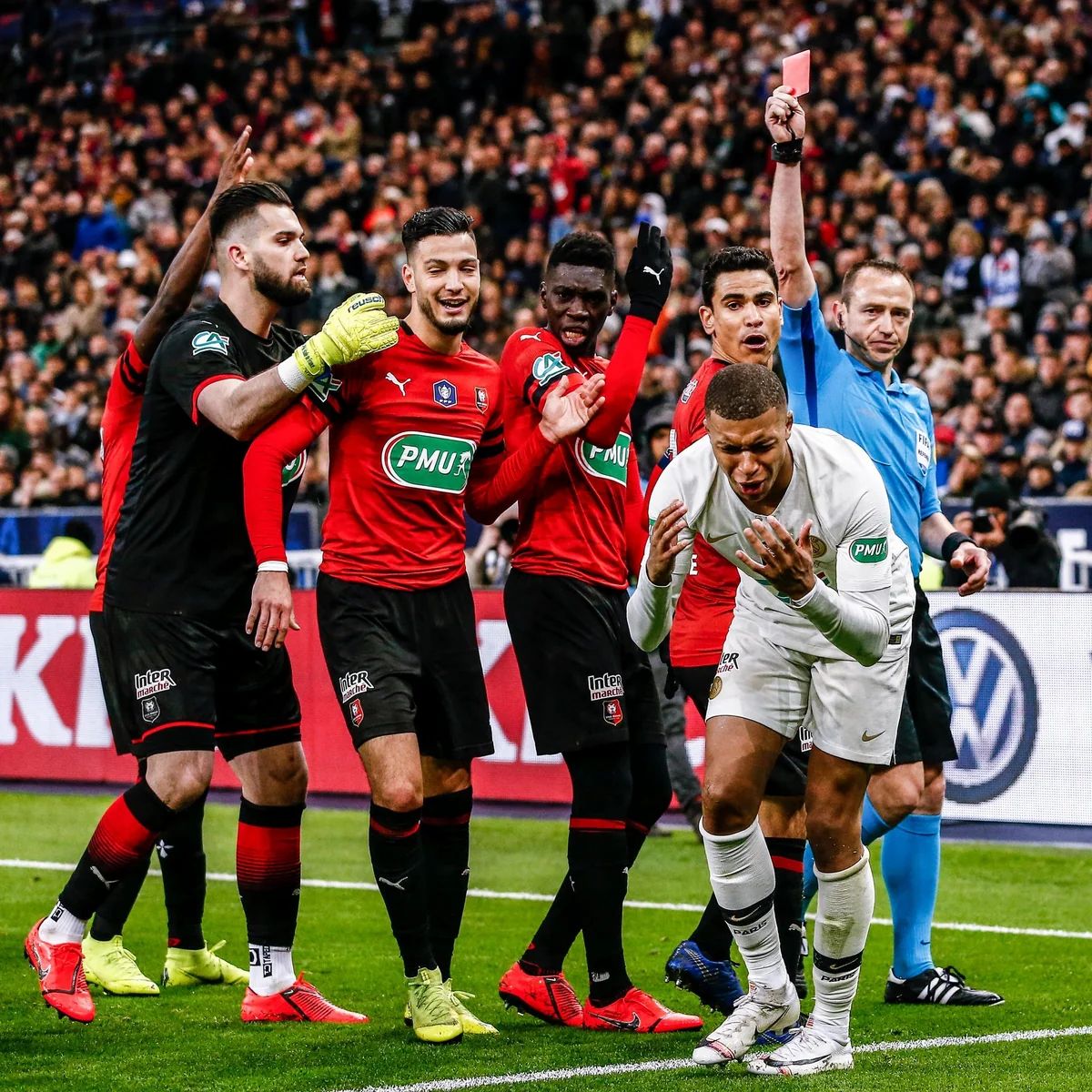 Fransa Futbol Federasiyası Kilian Mbappeni 3 oyunluq cəzalandırıb