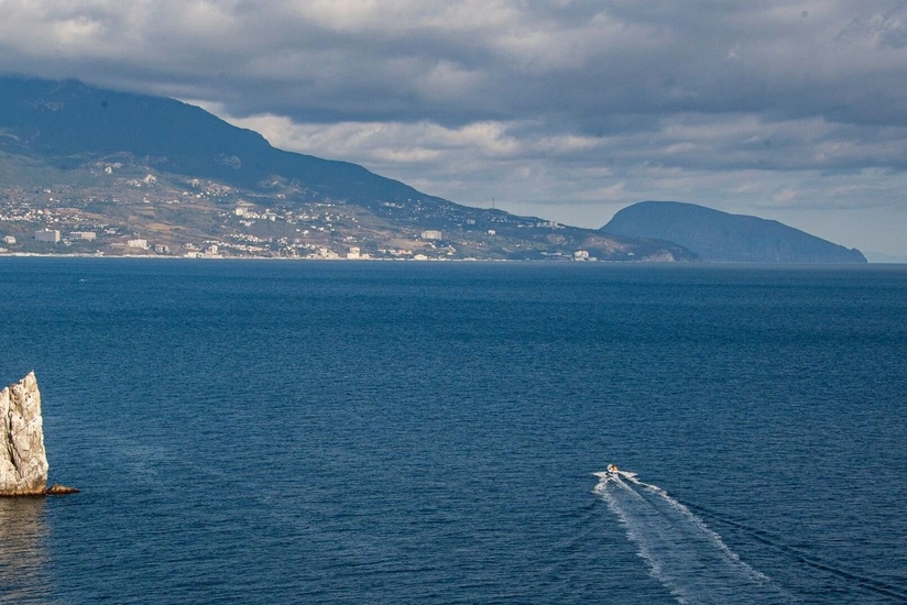 NATO allies to form mine-sweeping force to clear Black Sea route