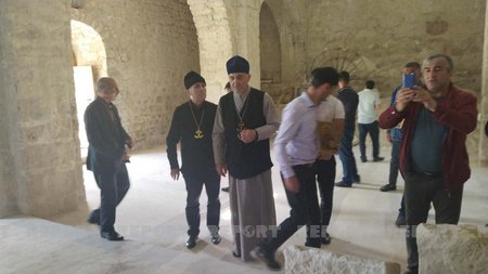 Hadrutdakı İoan məbədində ermənilərin dağıdıb gizlətdiyi qədim qəbir daşları aşkarlanıb