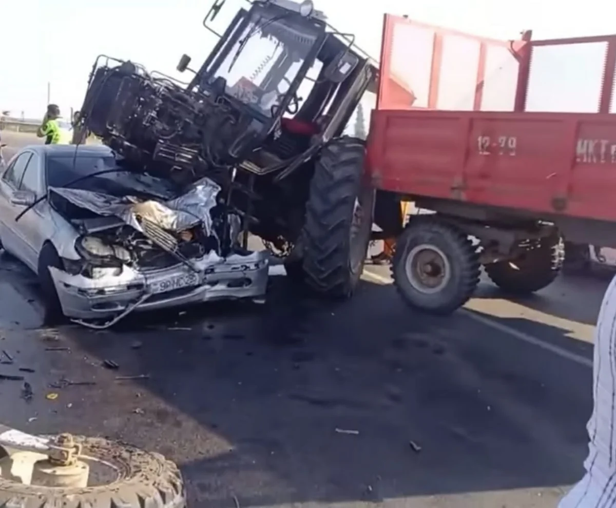 В Билясуваре три человека пострадали в ДТП