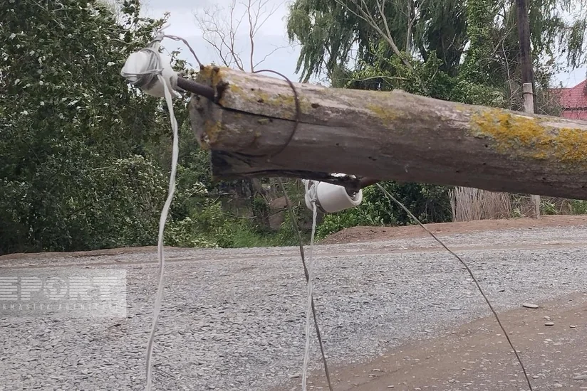 Сильный ветер и дождь вызвал осложнения в Хачмазе, ряд сел остался без света