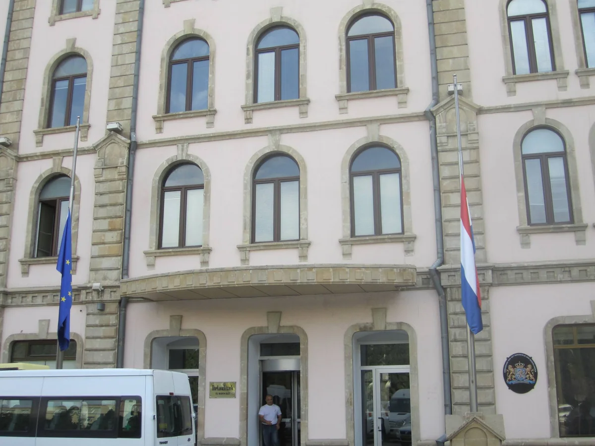 Bakıda Donetskdə baş verən təyyarə qəzası qurbanlarının xatirəsi yad edilib
