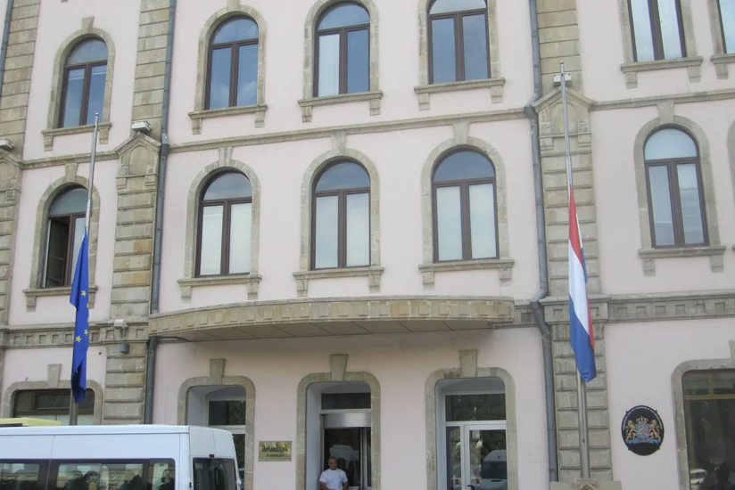 Bakıda Donetskdə baş verən təyyarə qəzası qurbanlarının xatirəsi yad edilib