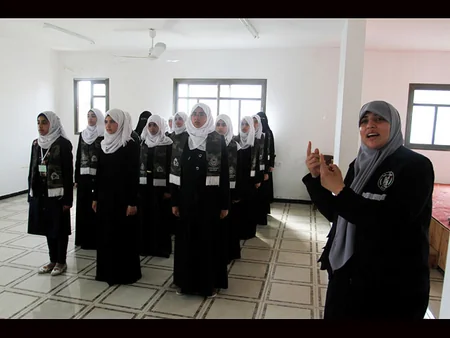 ​HƏMAS yeniyetmə qızlar üçün yay hərbi düşərgəsi açıb