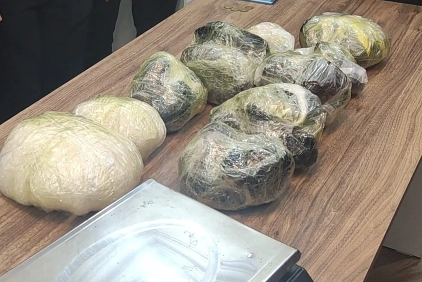 Biləsuvarda saxlanılan narkokuryerlərdən 19 kiloqram narkotik vasitə aşkarlanıb 