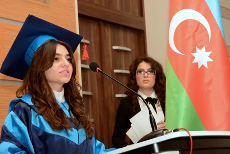 UNEC-in 16 gənc müəllimi and içib