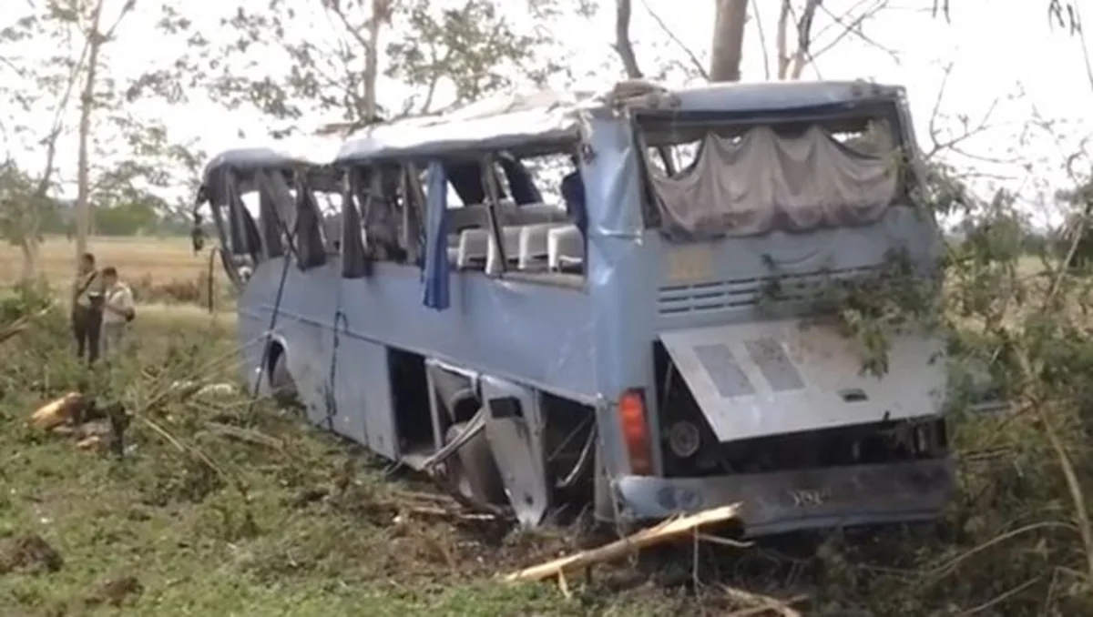 Kubada sərnişin avtobusu aşıb, 55 nəfər yaralanıb - VİDEO