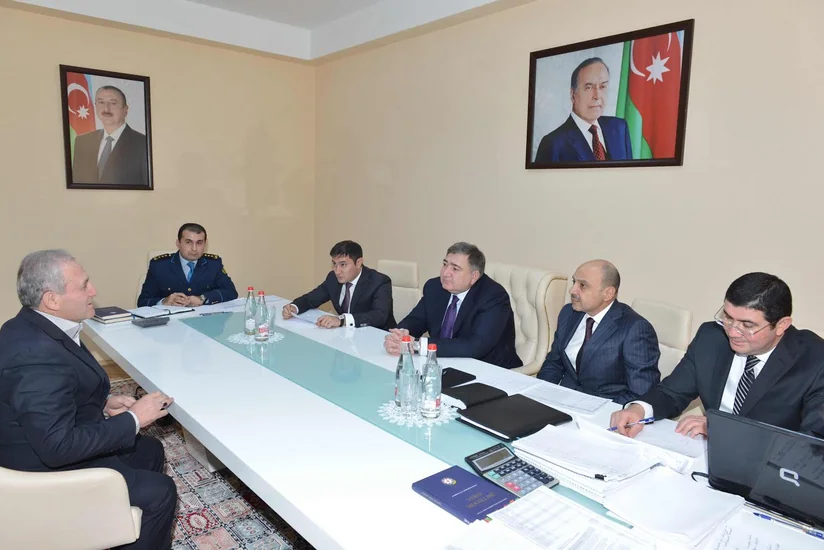 Vergilər naziri Gədəbəydə vətəndaşları qəbul edib