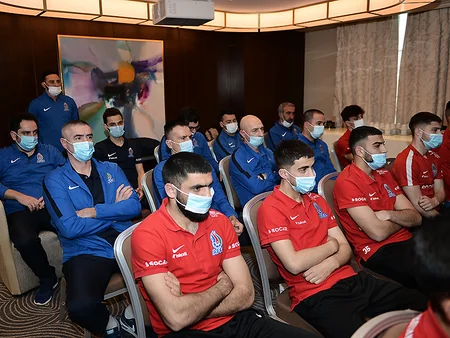 AFFA rəsmiləri yığma üzvləri ilə görüşüb