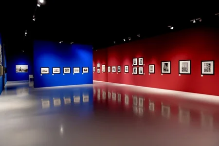 Retrospective exhibition by Russian photographer Yakov Khalip opens at Heydar Aliyev Center