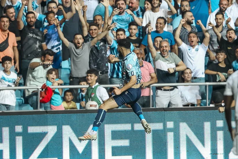 Türkiyə Superliqası: “Adana Demirspor” “Beşiktaş”ı 4 qolla məğlub edib