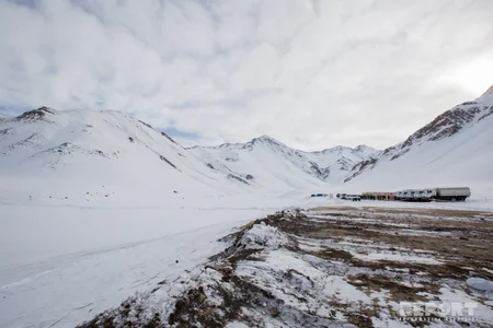 Alpinistlərin itkin düşdüyü dağlardan - FOTOREPORTAJ