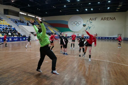 Qadın həndbolçular arasında Azərbaycan çempionatında turun mərkəzi oyunu keçirilib