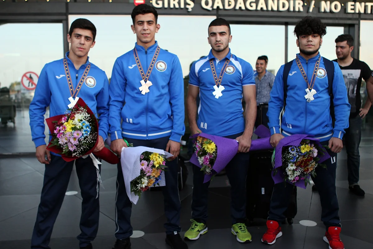 Avropa çempionatında 5 medal qazanan Azərbaycan cüdoçuları Bakıya qayıdıblar