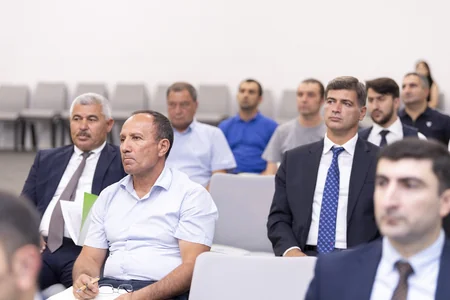 Ərzaqlıq buğda istehsalının stimullaşdırılması müzakirə olunub
