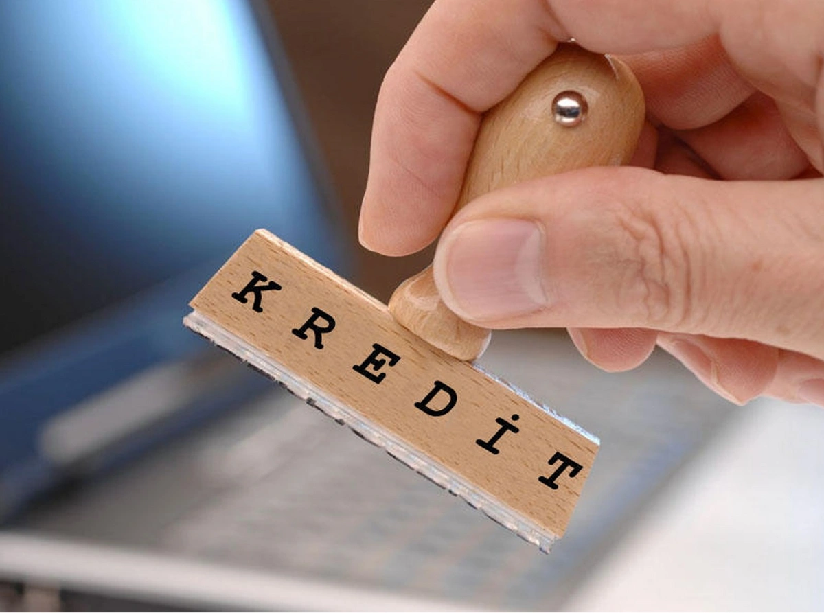 Azərbaycanda problemli kreditlərin məbləği 17 %-ə yaxın artıb