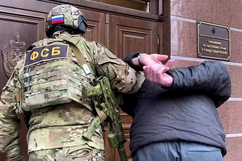 ФСБ России призвала вагнеровцев принять меры по задержанию основателя ЧВК Пригожина