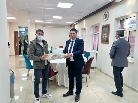 Səfirlik əməkdaşları Türkiyədə müalicə alan müharibə iştirakçılarını, hərbçiləri ziyarət edib